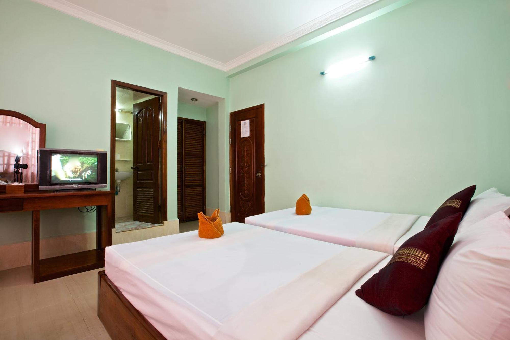 Damnak Riverside Villa Siem Reap Bagian luar foto