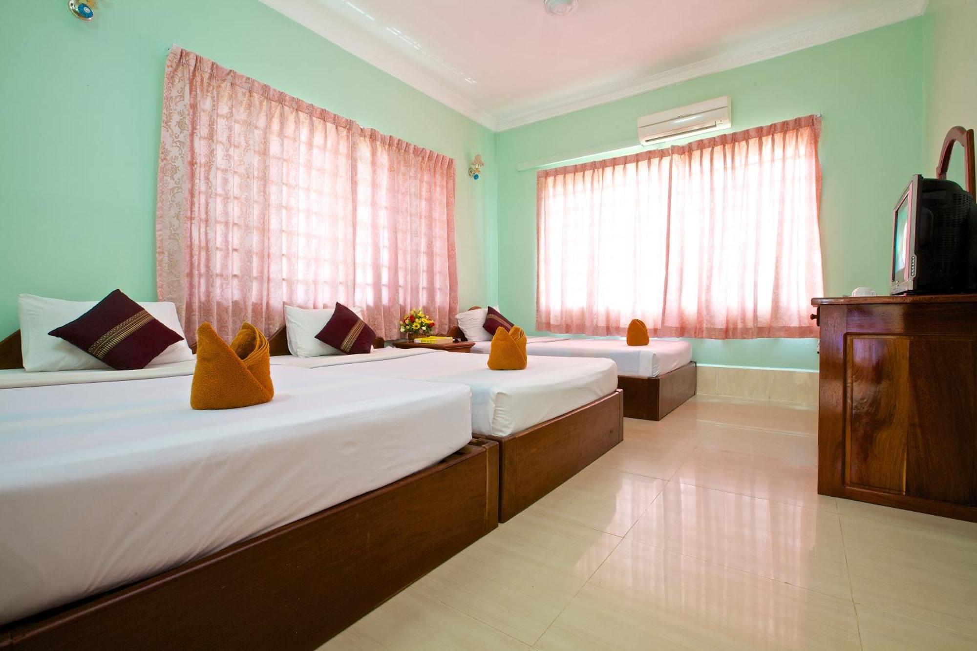 Damnak Riverside Villa Siem Reap Bagian luar foto